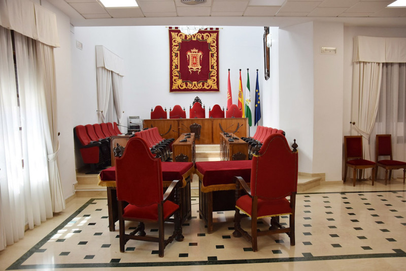 Salón de plenos del Ayuntamiento de Baza (AYUNTAMIENTO DE BAZA) Salón de plenos del Ayuntamiento de Baza (AYUNTAMIENTO DE BAZA)