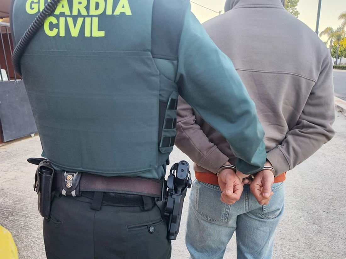 Detención de la Guardia Civil (GUARDIA CIVIL)