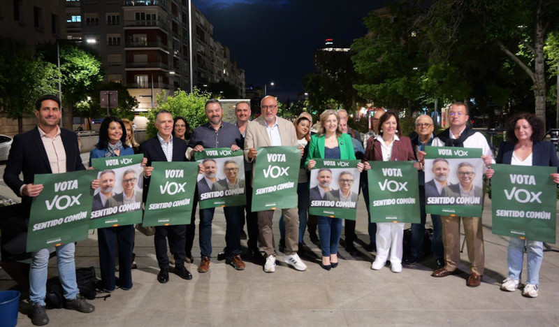 La candidata de Vox por Granada a las elecciones andaluzas del próximo 17 de mayo, Beatriz Sánchez Agustino, ha iniciado la campaña electoral con el objetivo de poner fin a 