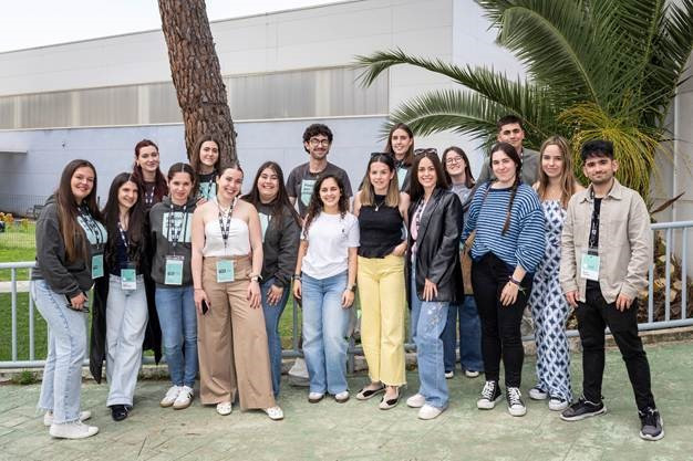 Grupo de 17 jóvenes andaluces presentes en la Expedición Pedagógica organizada por la Fundación Princesa de Girona en Granada (FUNDACIÓN PRINCESA DE GIRONA)
