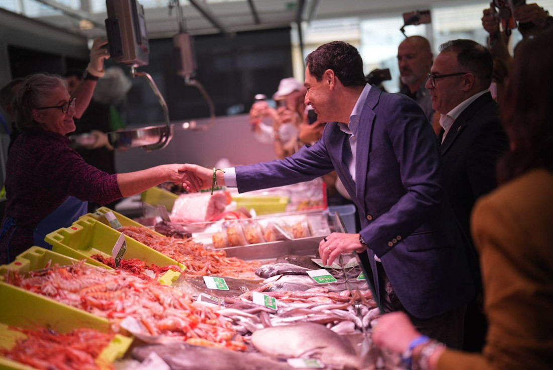Visita de Juanma Moreno a Almuñécar (PP)