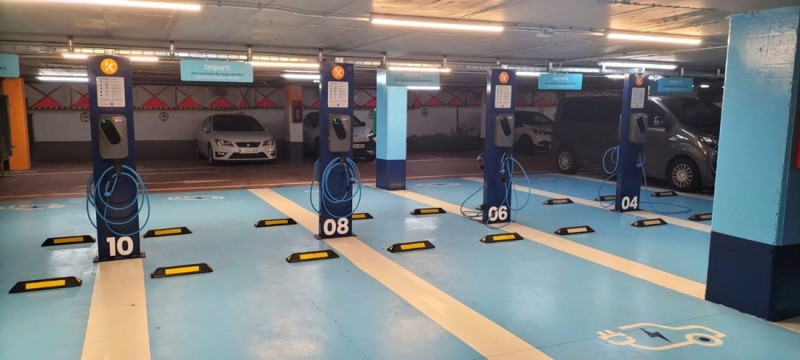 Cargador eléctrico de Telpark. Archivo (TELPARK)