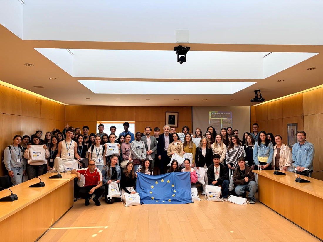 Alumnos del IES Alpujarra y Alonso Cano de Dúrcal en el Ayuntamiento (AYTO. ÓRGIVA)