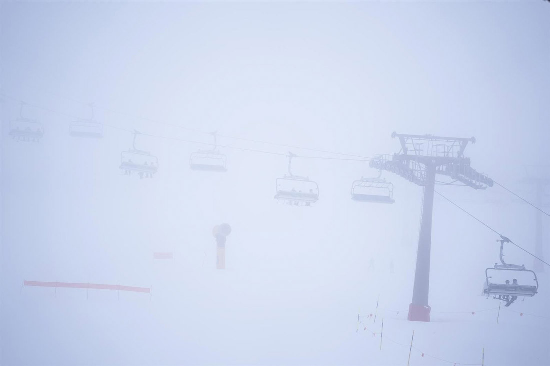 Estación de esquí de Sierra Nevada con mal tiempo en enero de 2026 (JOAQUIN CORCHERO - EUROPA PRESS)
