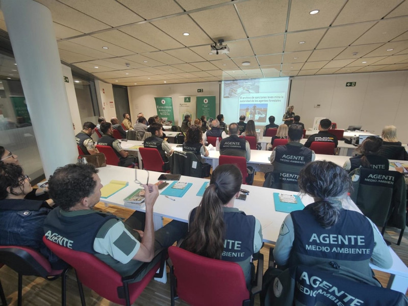 Agentes medioambientales se forman en Granada en la estrategia contra el veneno (JUNTA DE ANDALUCÍA)