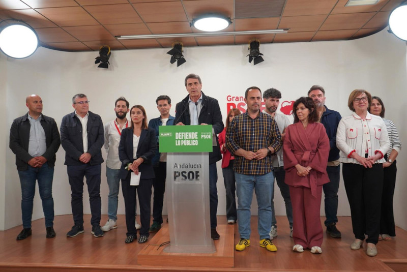 El PSOE de Granada asume la pérdida de un parlamentario y anuncia una oposición 