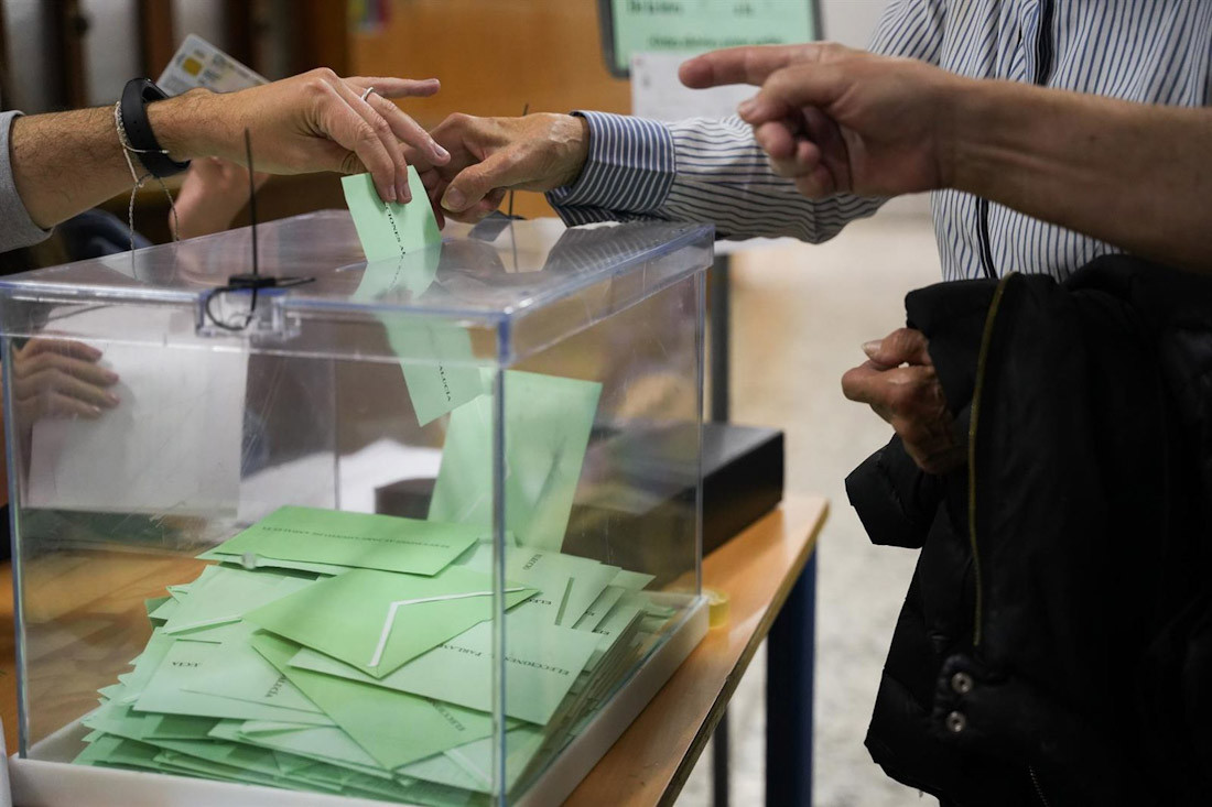 Imágenes de la jornada electoral en Andalucía (MARÍA JOSÉ LÓPEZ - EUROPA PRESS)
