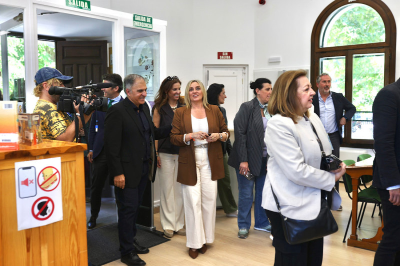 Reapertura de la biblioteca del Paseo del Salón (GPMEDIA)