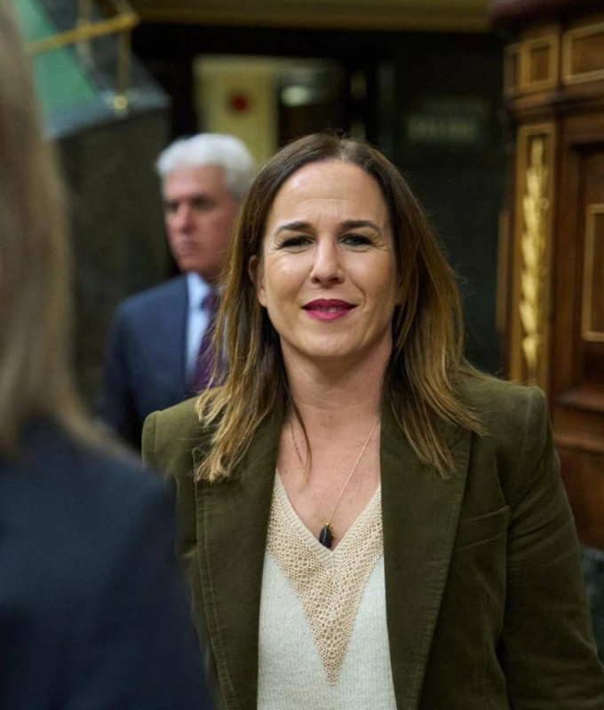 La portavoz del PP de Granada, Lourdes Ramírez, exige la dimisión de la ministra de Sanidad, que, en su opinión, 
