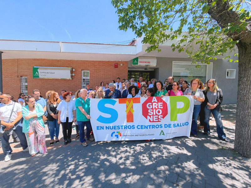 Protesta en el centro de salud La Zubia por las agresiones sufridas por dos profesionales (JUNTA DE ANDALUCÍA)