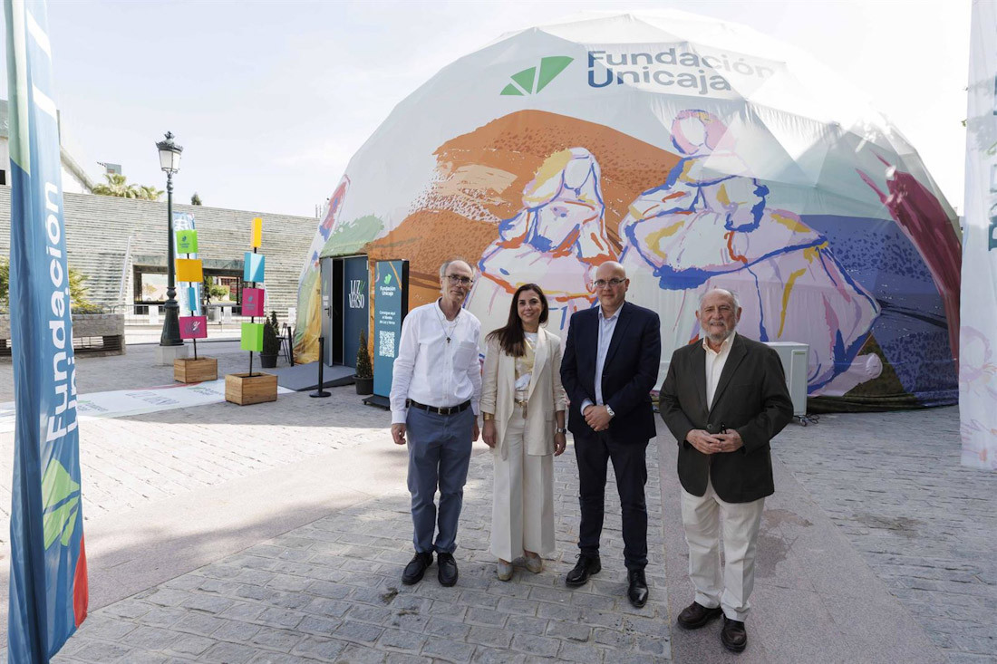 Presentación del espectáculo 'Luz y Verso' en Granada.