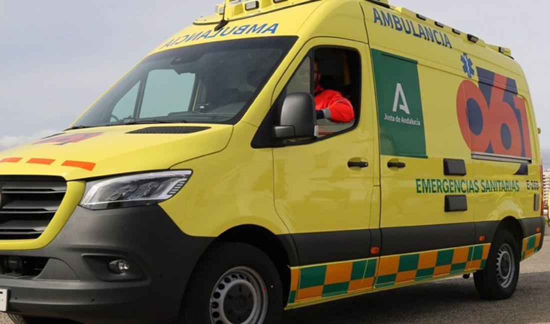 Imagen de archivo de una ambulancia del EPES 061 (JUNTA DE ANDALUCÍA)