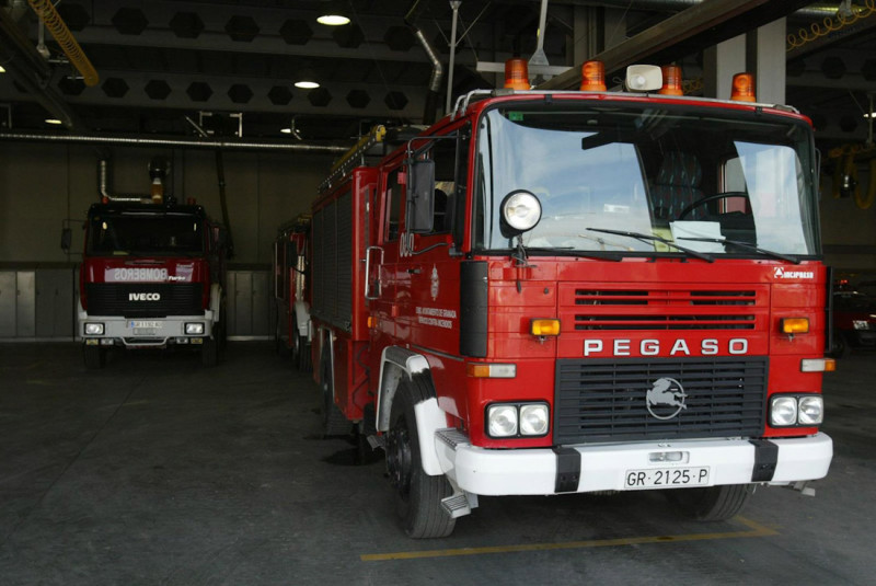 Parque de bomberos en Granada (EUROPA PRESS)