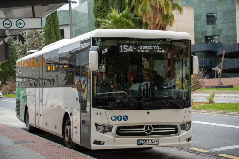 El Consorcio de Transporte Metropolitano del Área de Granada reforzará los principales corredores con 40 nuevas expediciones de autobuses y más de 2.000 plazas adicionales con motivo del Corpus el próximo jueves 4 de junio (JUNTA)