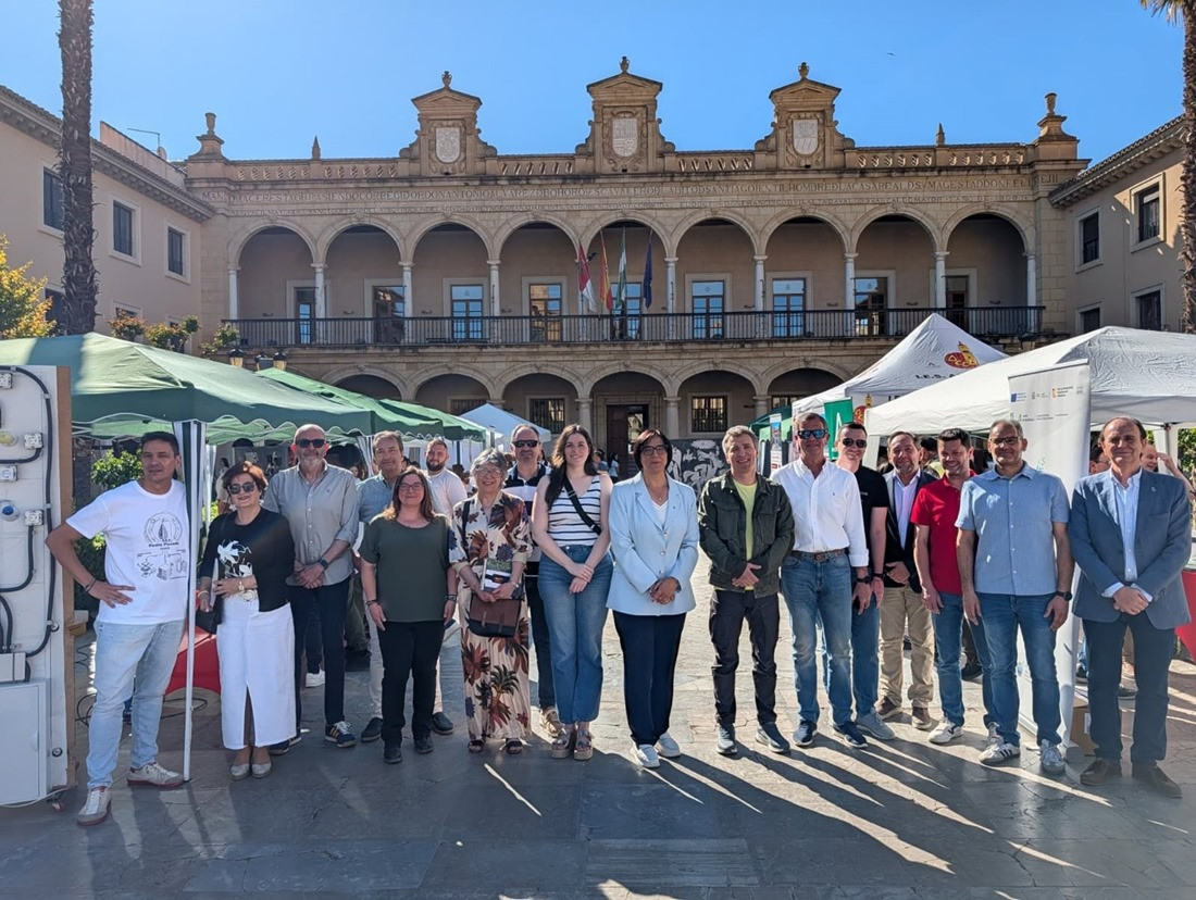 VII Feria de la Formación Profesional y Enseñanzas Artísticas en Guadix (JUNTA DE ANDALUCÍA)