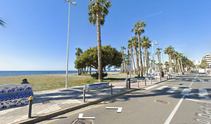 Un bañista de 80 años ha fallecido este martes por la tarde en la playa Puerta del Mar de Almuñécar (112) Un bañista de 80 años ha fallecido este martes por la tarde en la playa Puerta del Mar de Almuñécar (112)