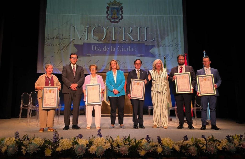 Entrega de las medallas (FUNDACIÓN MIGUEL GACIA SÁNCHEZ)