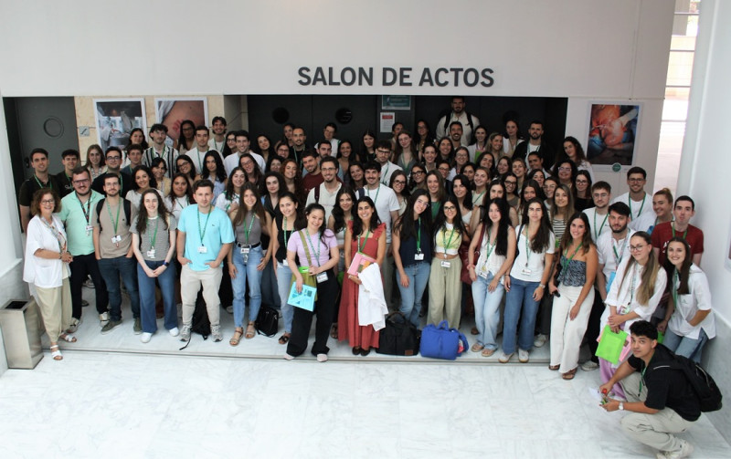 Acto de bienvenida a los residentes (HUSC)