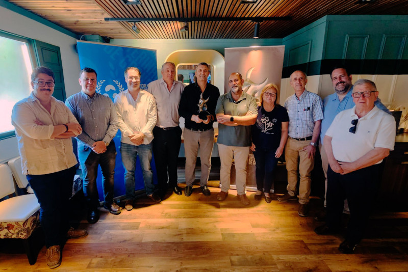 Entrega del premio (COLEGIO DE VETERINARIOS)