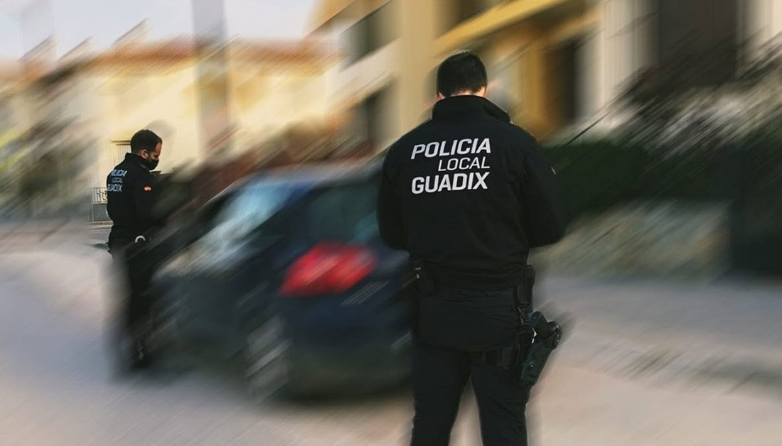 Imagen de recurso de la Policía Local de Guadix, cuerpo municipal de seguridad que acudió al lugar del suceso para abrir diligencias en torno al mismo (POLICÍA LOCAL DE GUADIX)