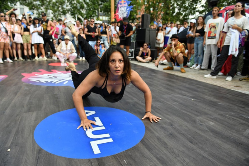 Propuestas de cultura urbana y de bailes tradicionales coinciden en la capital granadina en un fin de semana de intensa actividad cultural.(FERNANDO SÁNCHEZ / EUROPA PRESS)