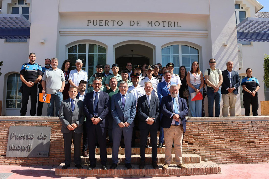 El subdelegado del Gobierno en Granada, José Antonio Montilla, ha presidio, en la sede de la Autoridad Portuaria de Motril, la reunión del Comité de Dirección de la OPE 2026 (SUBDELEGACIÓN DEL GOBIERNO EN GRANADA)