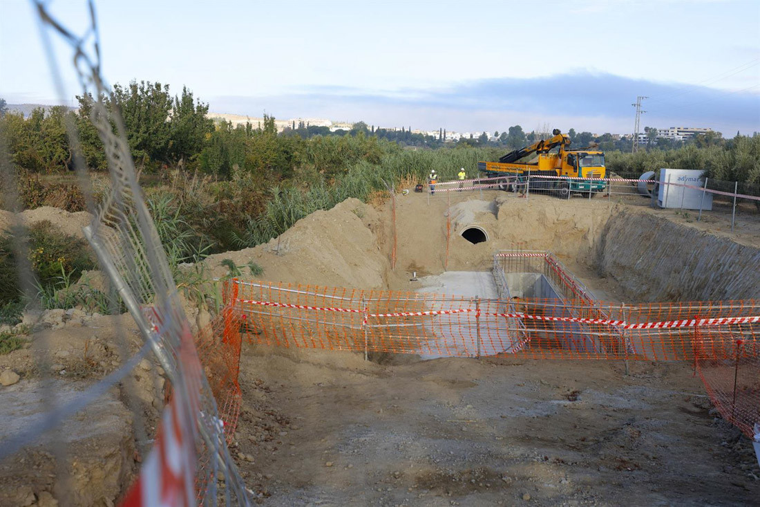Imágenes de las obras de la segunda fase de la agrupación de vertidos del río Dílar a la Estación Depuradora de Aguas Residuales (EDAR) de Los Vados (ÁLEX CÁMARA/ EUROPA PRESS)