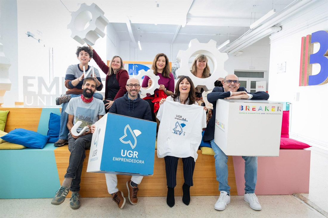 El equipo de UGR Emprendedora (UNIVERSIDAD DE GRANADA)