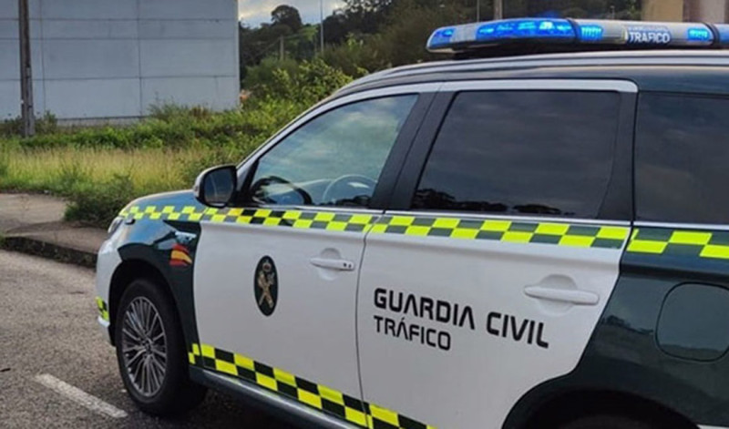 Control de la Guardia Civil de Tráfico.