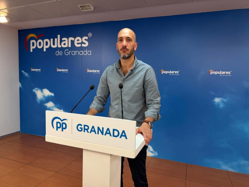 El portavoz del PP de La Zubia, Ángel Balderas (PP)