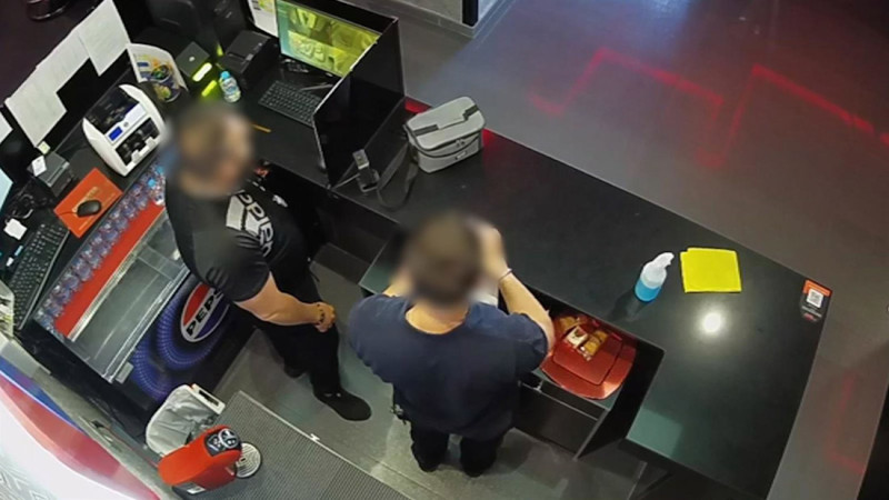 Robo en un salón de juegos de Pinos Puente (GUARDIA CIVIL)