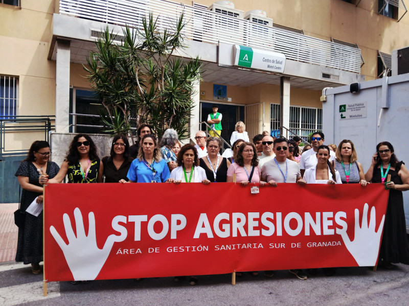 Concentración contra las agresiones a sanitarios (AGS SUR)