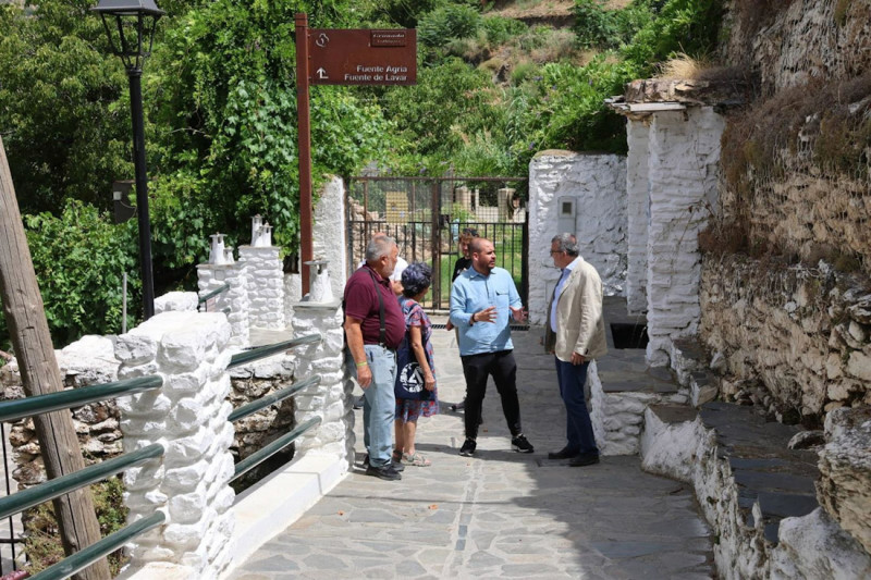 El subdelegado del Gobierno en Granada, José Antonio Montilla, visita Pampaneira (SUBDELEGACIÓN DEL GOBIERNO EN GRANADA)