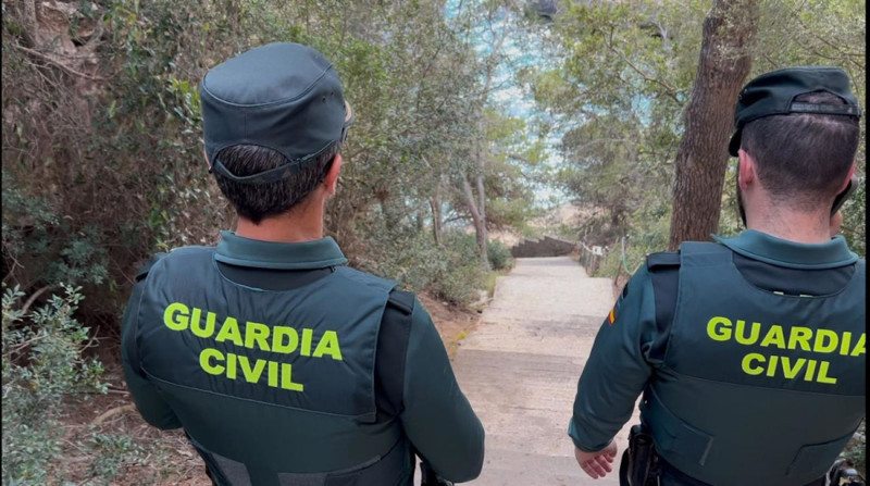 Imagen de archivo de unos guardias civiles (GUARDIA CIVIL) Imagen de archivo de unos guardias civiles (GUARDIA CIVIL)