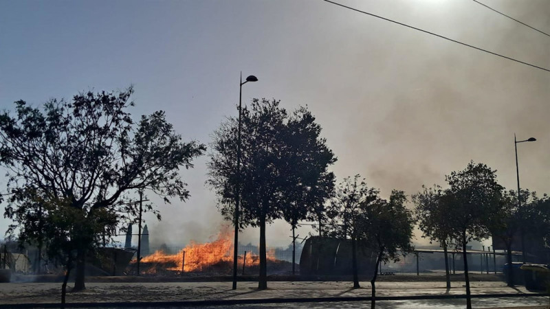 Incendio en una nave del Polígono Juncaril de Maracena (DIPUTACIÓN DE GRANADA)