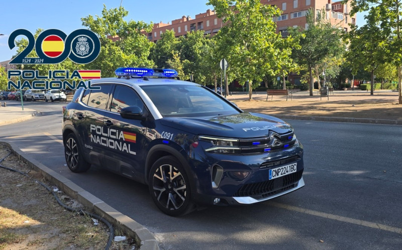 Vehículo de la Policía Nacional (POLICIA NACIONAL) Vehículo de la Policía Nacional (POLICIA NACIONAL)