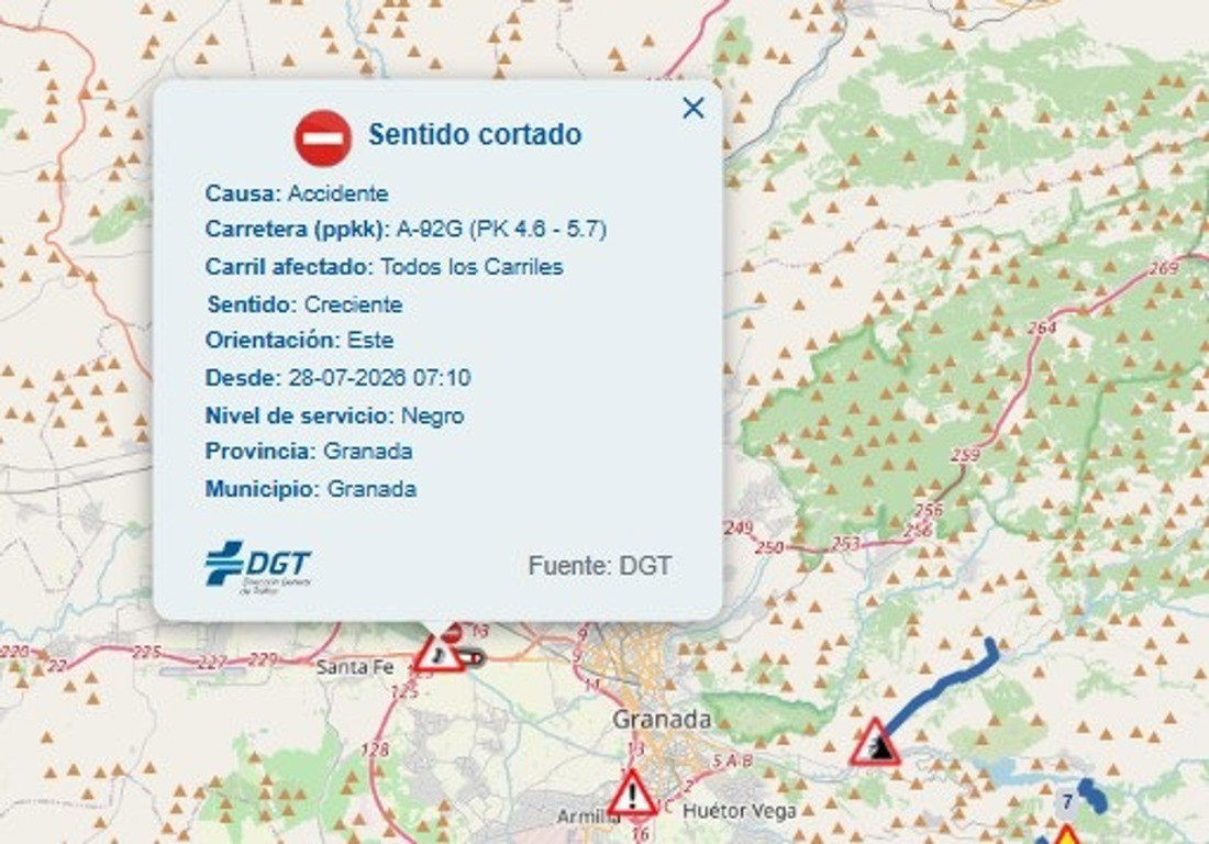 Cortada al tráfico la A-92G por el accidente de un camión a la altura de Santa Fe (DGT)