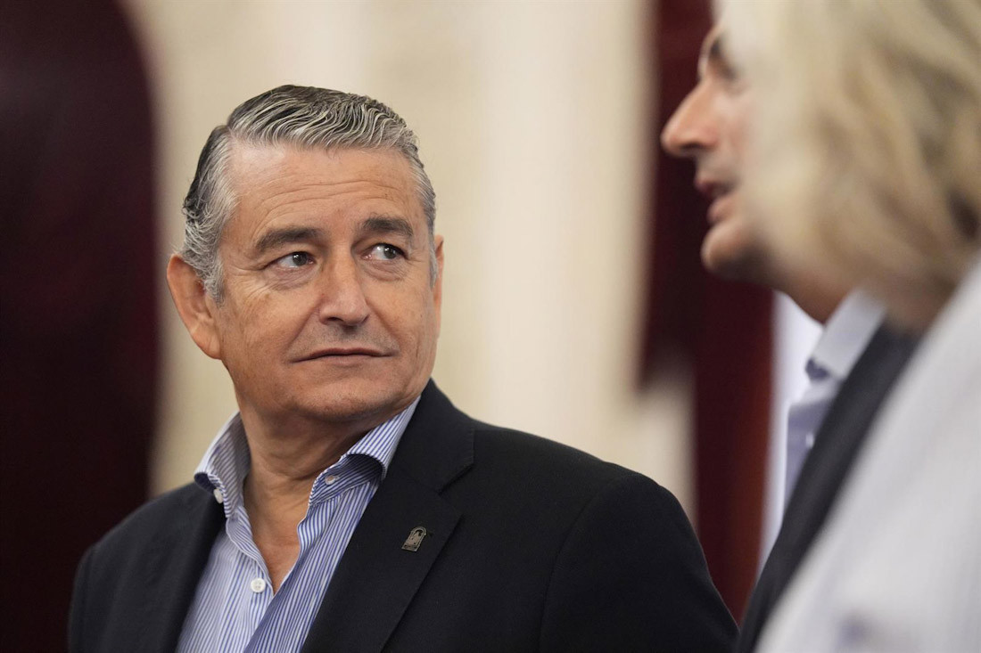 El vicepresidente primero de la Junta y consejero de Presidencia, Sanidad y Emergencias, Antonio Sanz, este martes (JOAQUÍN CORCHERO - EUROPA PRESS)