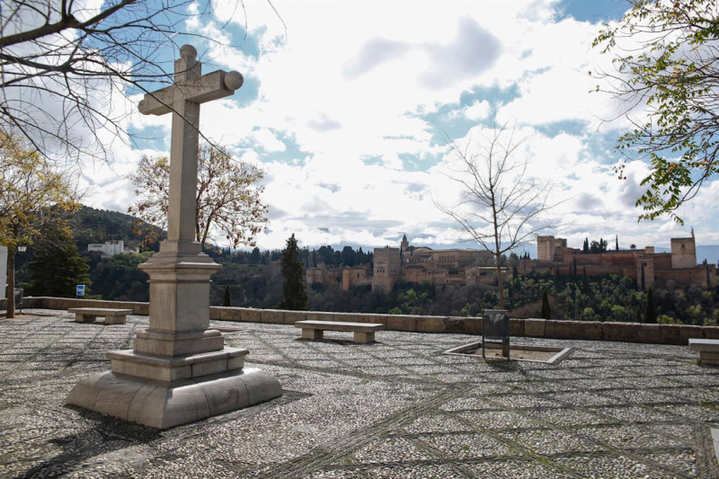 Mirador de San Nicolas con la Alhambra al fondo (ÁLEX CÁMARA - EUROPA PRESS - Mirador de San Nicolas con la Alhambra al fondo (ÁLEX CÁMARA - EUROPA PRESS -