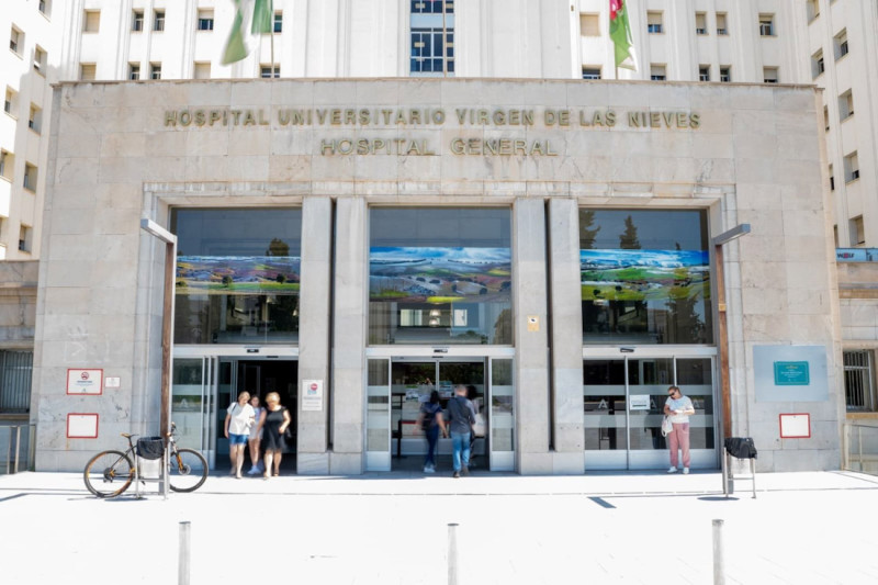 Puerta de entrada al Hospital General (HOSPITAL VIRGEN DE LAS NIEVES)