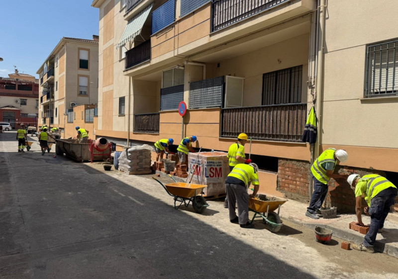 Los trabajos de reparación y refuerzo de la estructura evolucionan a buen ritmo y la previsión es que puedan quedar finalizados a lo largo de este mismo jueves (AYUNTAMIENTO DE LAS GABIAS)