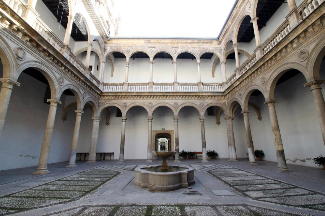 Vista de uno de los edificios de la Universidad de Granada (UNIVERSIDAD DE GRANADA)