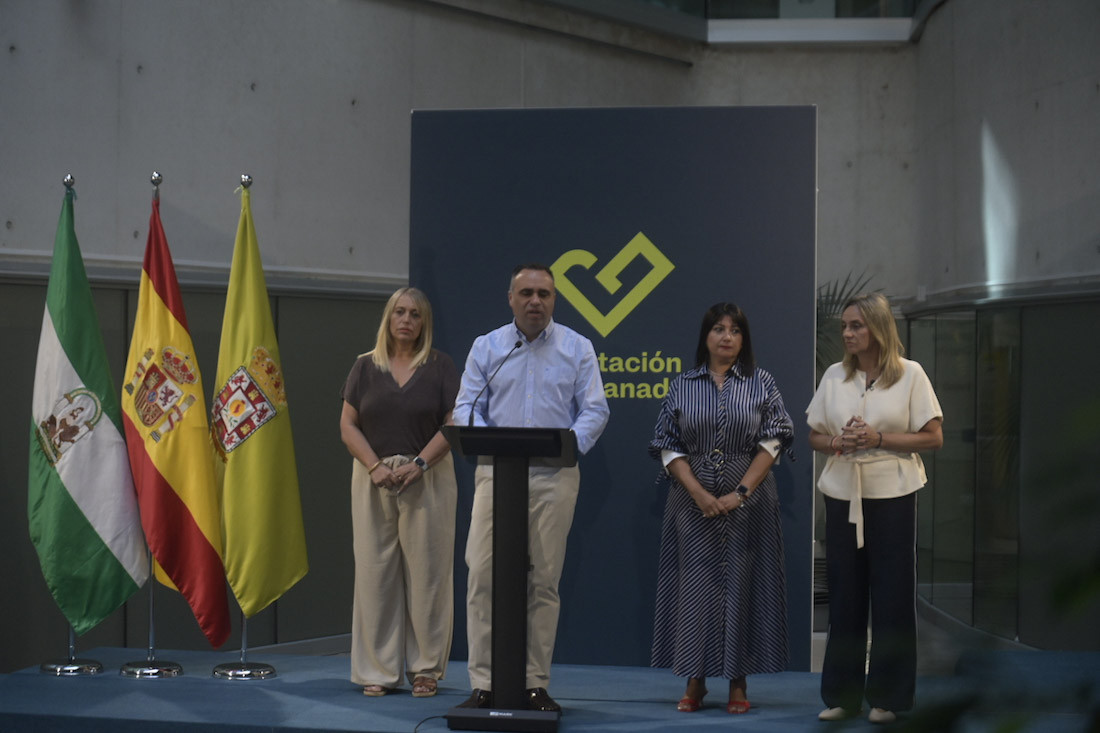 Presentación de las ayudas por los terremotos (GPMEDIA)