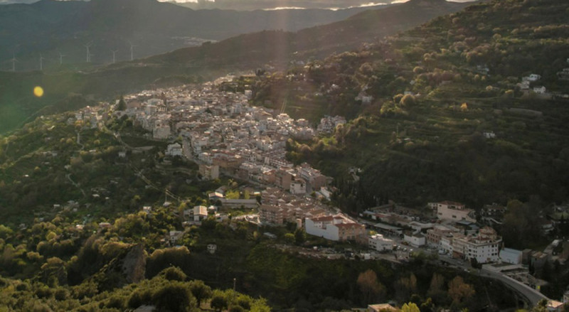 Vista aérea de Lanjarón, en la Alpujarra de Granada (WEB AYUNTAMIENTO DE LANJARÓN) Vista aérea de Lanjarón, en la Alpujarra de Granada (WEB AYUNTAMIENTO DE LANJARÓN)