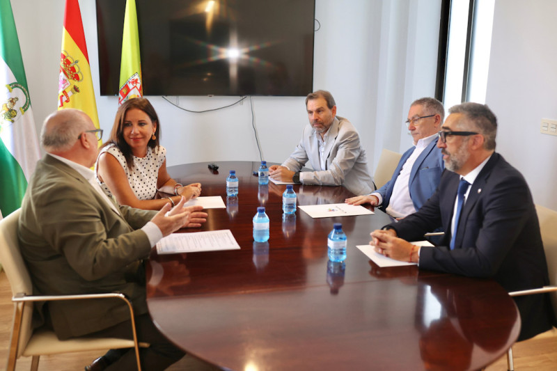 El Patronato de Turismo mantiene la línea de trabajo con Federación de Hostelería y Cámara de Comercio (GPMEDIA)
