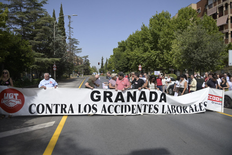 Manifestación contra el accidente laboral de Lanjarón (GPMEDIA) Manifestación contra el accidente laboral de Lanjarón (GPMEDIA)