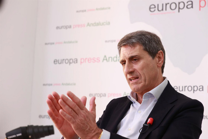 Imagen de archivo del delegado del Gobierno en Andalucía, Pedro Fernández, en una entrevista concedida a Europa Press (ROCÍO RUZ/EUROPA PRESS)