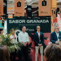 El diputado de Fondos Europeos, Desarrollo, Industria y Empleo, Antonio Díaz, ha presentado este viernes la acción promocional de Sabor Granada que reúne a 22 empresas de la provincia en el Centro Comercial Alcampo Motril (DIPUTACIÓN DE GRANADA)