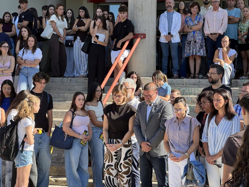 Minuto de silencio en la Facultad de Ciencias de la Educación de la Universidad de Granada (UGR)