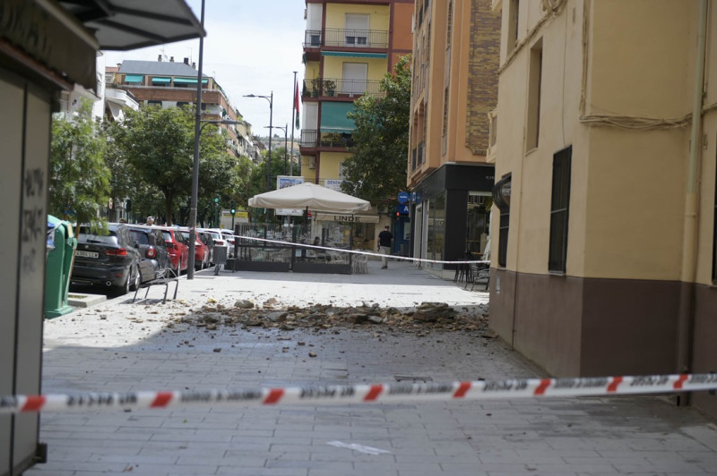 Estado de una de las calles tras uno de los terremotos de agosto (GPMEDIA/ARCHIVO)